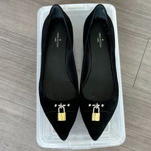 Louis Vuitton Lock it Ballerina Flats - Black Suede